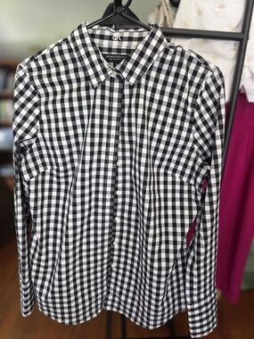 Banana Republic Black and White Gingham Button-Down Shirt